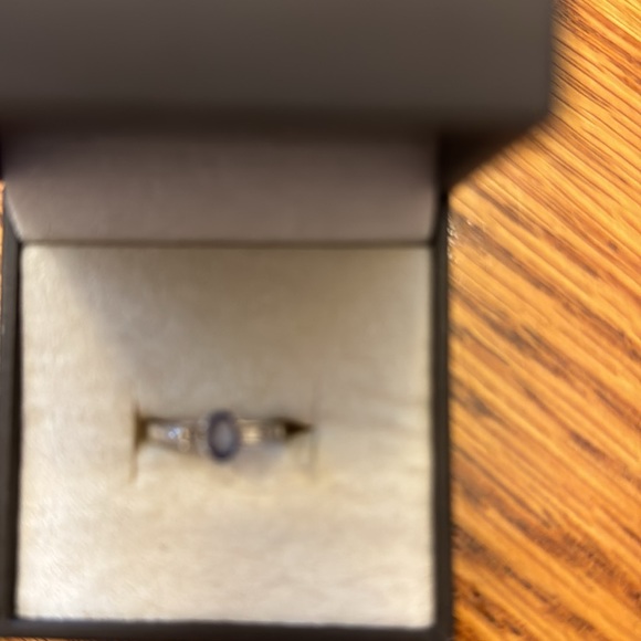 14k white gold and tanzanite ring sz 6 oval cut .40 carats and diamonds .14 c - Picture 6 of 6